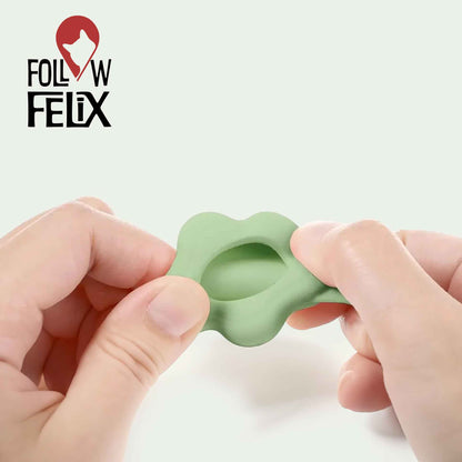 MERLIN - Étui AirTag™ petite fleur en silicone